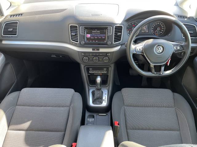 2019 Volkswagen Sharan SE Navigation 1.4 TSi DSG Auto 5dr