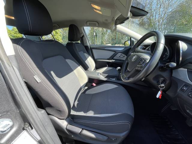 2016 Toyota Avensis Business Edition 1.6 D-4D 4dr