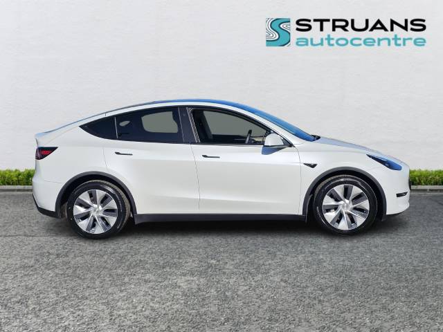 2022 Tesla Model Y Long Range AWD Auo 5dr