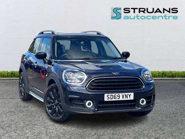 Mini Countryman Cooper Classic 1.5 5dr SUV Petrol Blue/Black