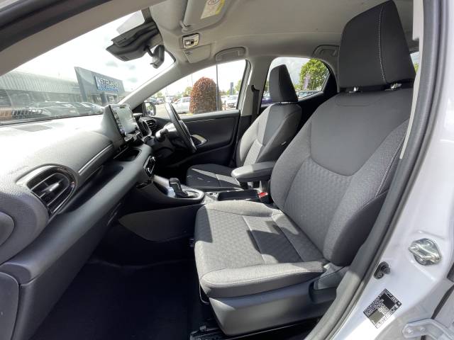 2022 Toyota Yaris Design 1.5 Hybrid CVT Auto 5dr