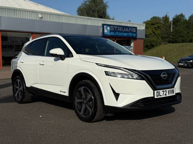 Nissan Qashqai N-Connecta 1.5 E-Power Auto 5dr [Glass Roof] SUV Hybrid White