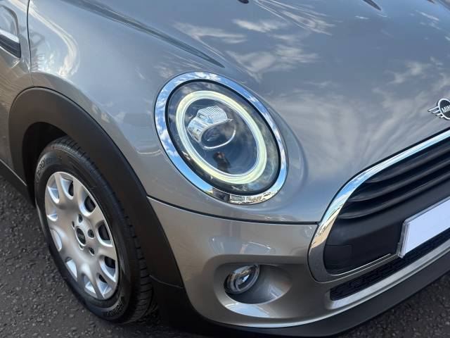 2019 Mini Hatchback One Classic II 1.5 5dr [Comfort/Nav Pack]