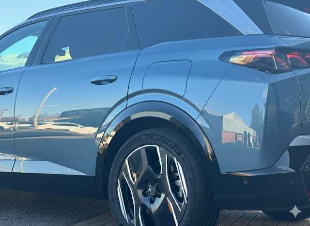 2024 Peugeot E-5008 0.0 157kW GT 73kWh 5dr Auto