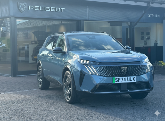 Peugeot E-5008 0.0 157kW GT 73kWh 5dr Auto Hatchback Electric Blue