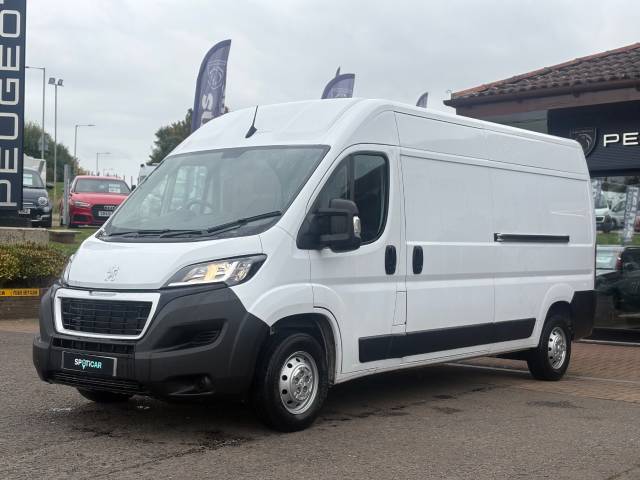 2023 Peugeot Boxer 335 L3H2 Professional Premium+ 2.2 BlueHDi [140ps]