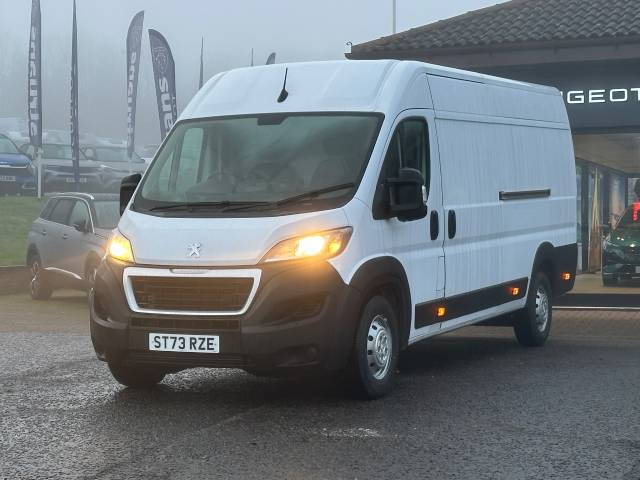 2023 Peugeot Boxer 435 L4 H2 Professional Premium+ 2.2 BlueHDi [140]