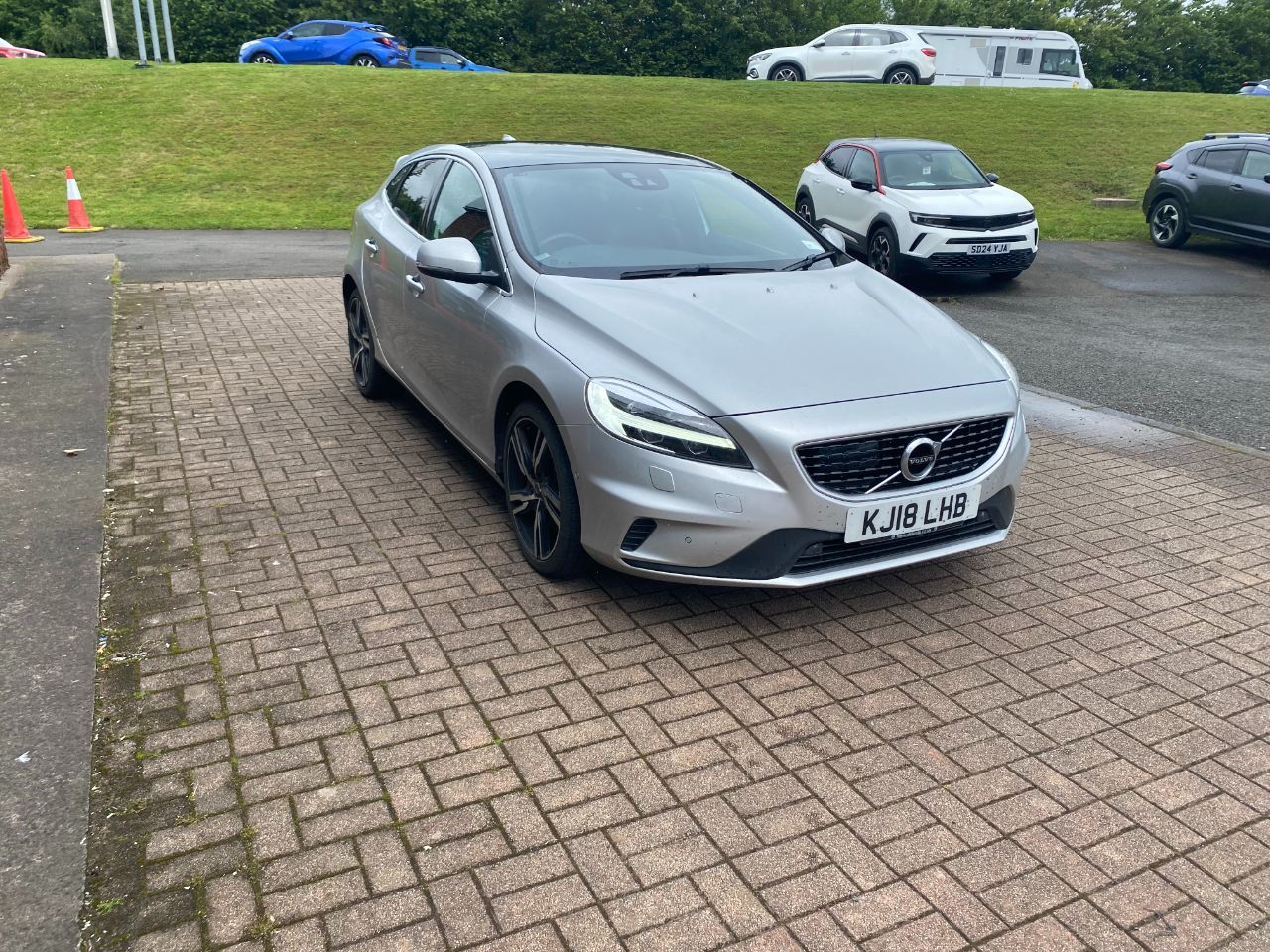 2018 Volvo V40