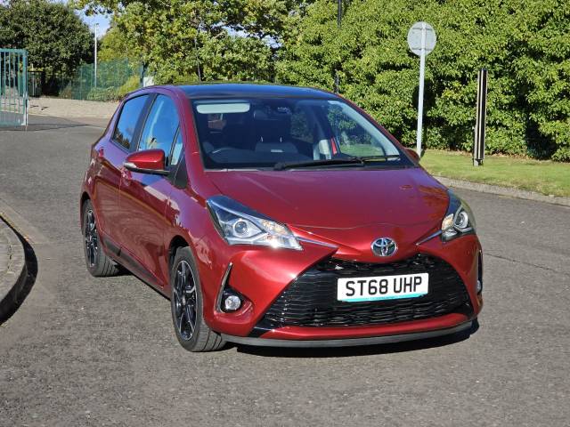 Toyota Yaris Design 1.5 VVT-i 5dr [Pan Roof] Hatchback Petrol Red