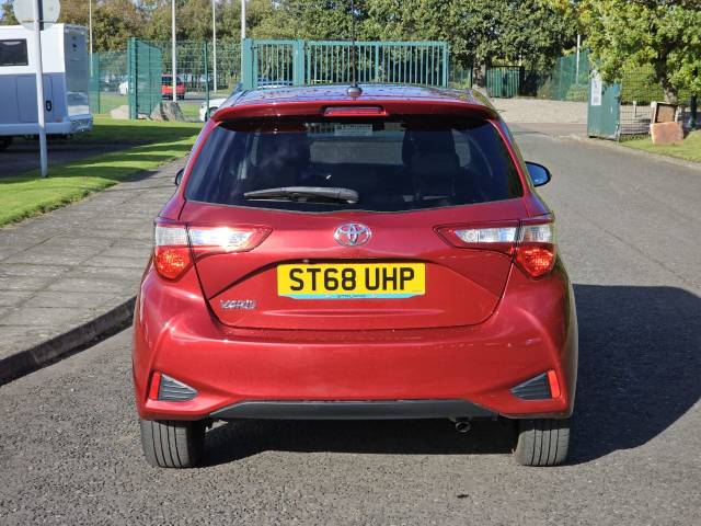 2018 Toyota Yaris Design 1.5 VVT-i 5dr [Pan Roof]