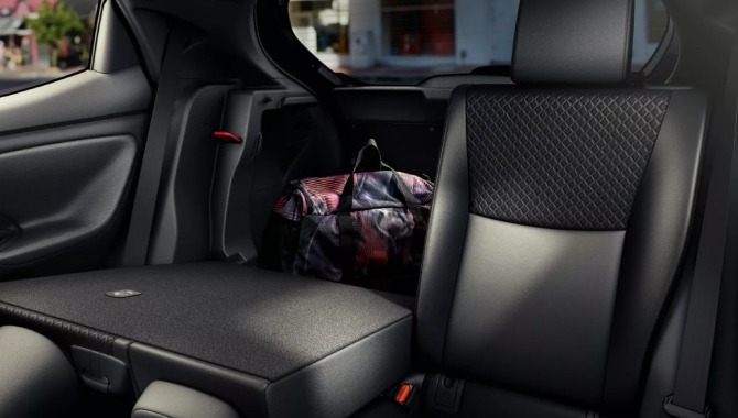 Toyota Yaris - Interior