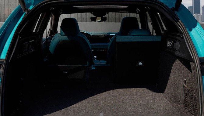 Peugeot 308 SW - Interior